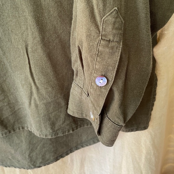 Aritzia Button Up - Picture 8 of 14